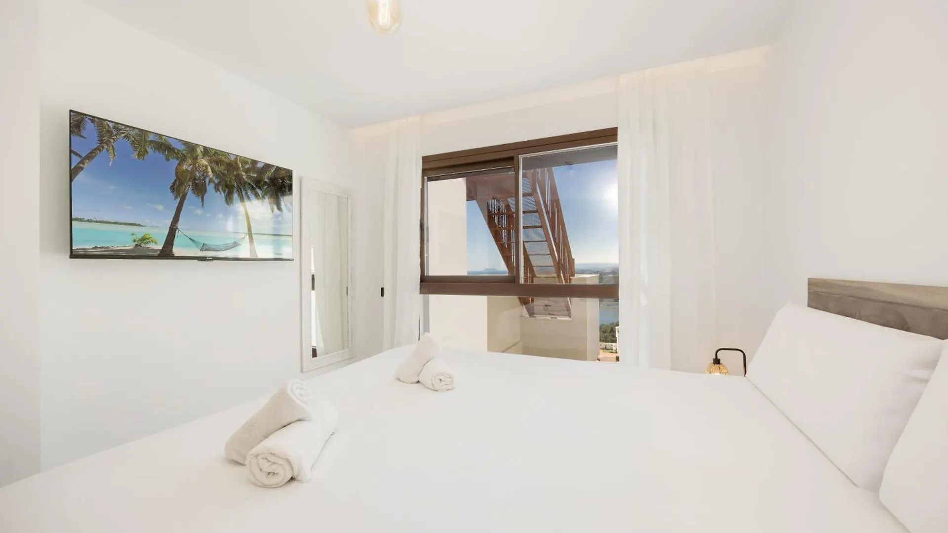 Appartamento Modern Penthouse With Two Terraces, Jacuzzi And Sea, Lake And Mountain Views, In Almazara Hills Istán Spagna